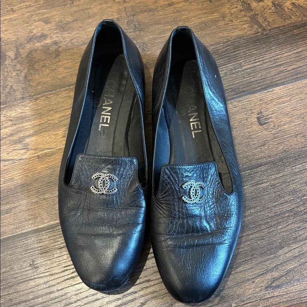 CHANEL Black Leather Loafers with Silver Logo Accent size 37.5